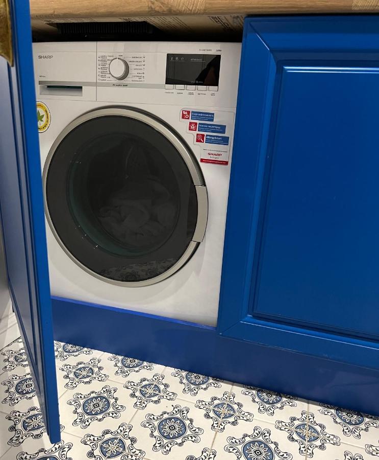 Delux Apartment In リヴィウ エクステリア 写真
