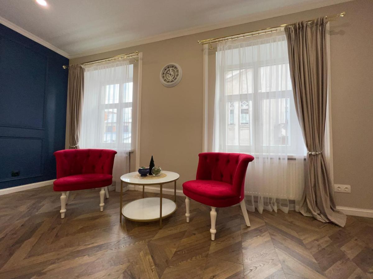 Delux Apartment In リヴィウ エクステリア 写真