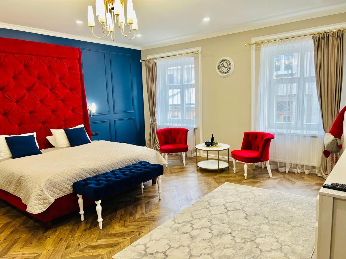 Delux Apartment In リヴィウ エクステリア 写真